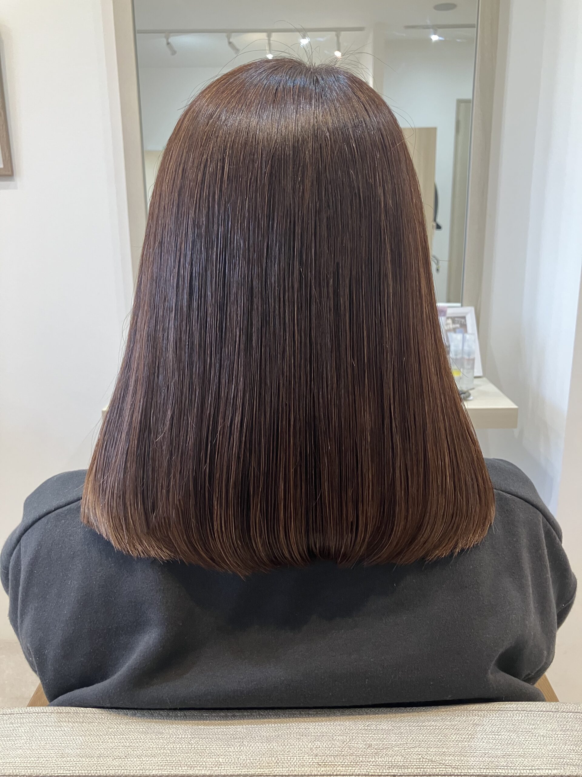 傷んだ毛先をカットとトーンダウン　狭山市柏原美容室warawa(わらわ)