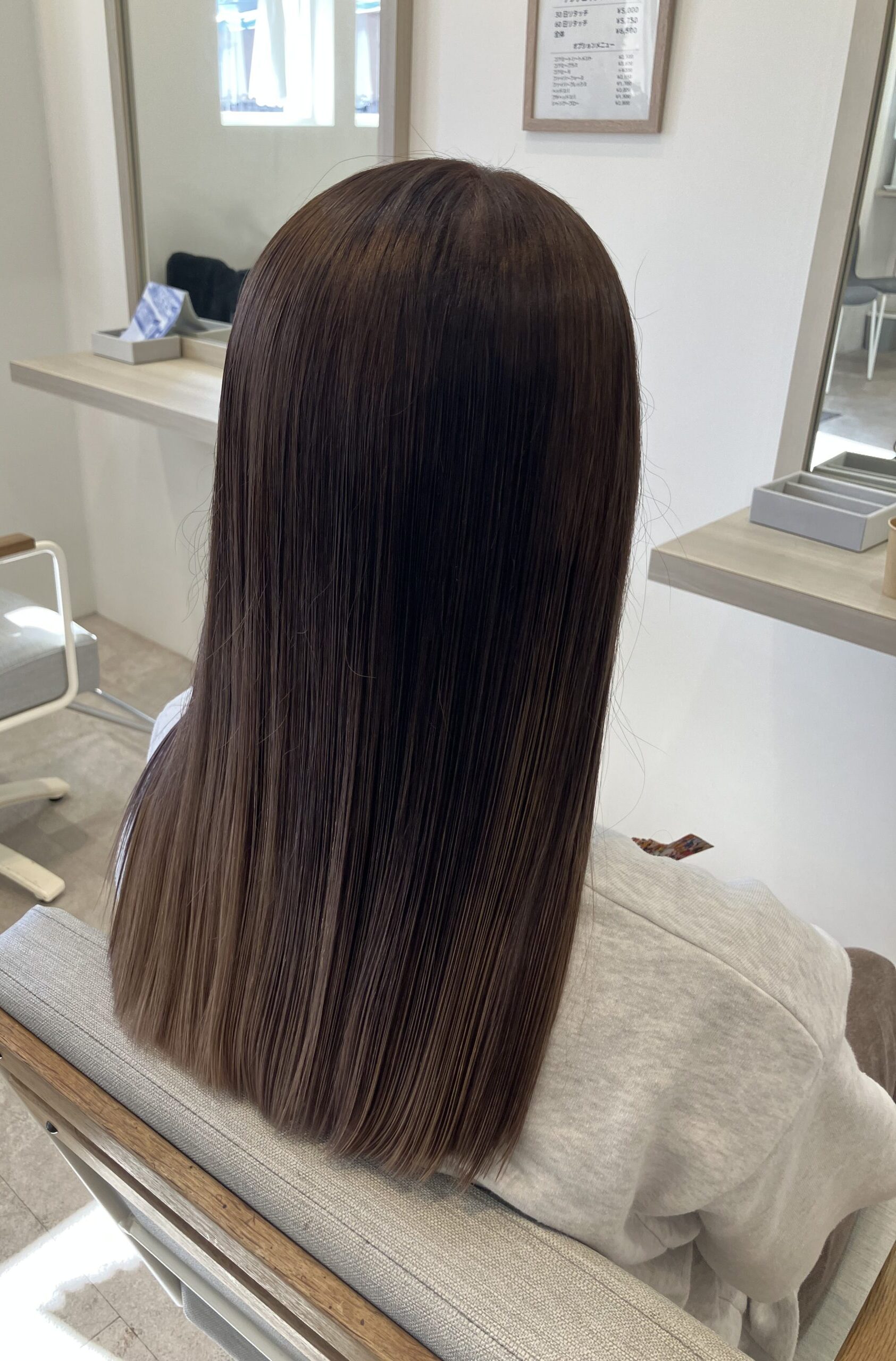 新生活にむけてのトーンダウンとトリートメント　狭山市柏原美容室warawa(わらわ)